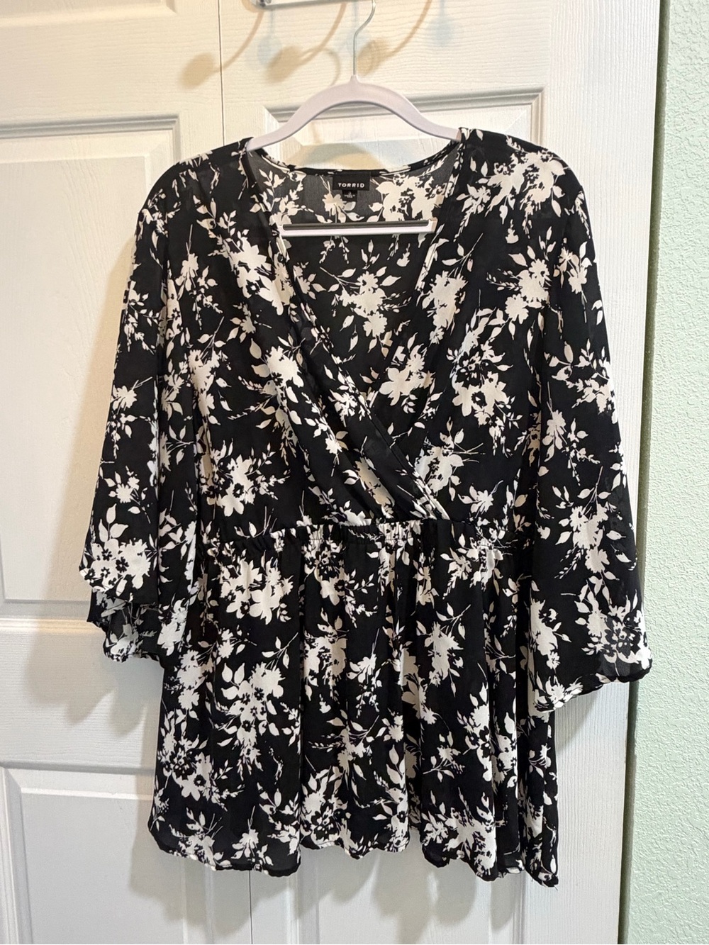 Torrid Black & White Floral Wrap-Front Look Tunic Top